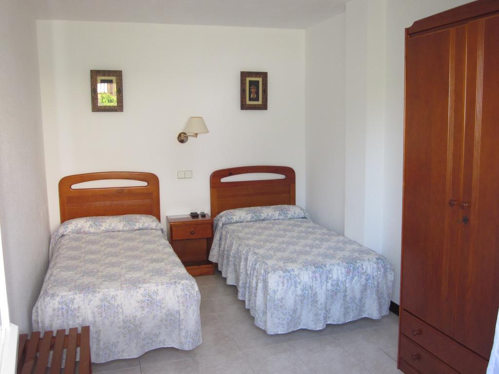 Habitaciones Lopez Azcona Noja Chambre photo