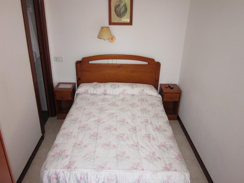 Habitaciones Lopez Azcona Noja Chambre photo