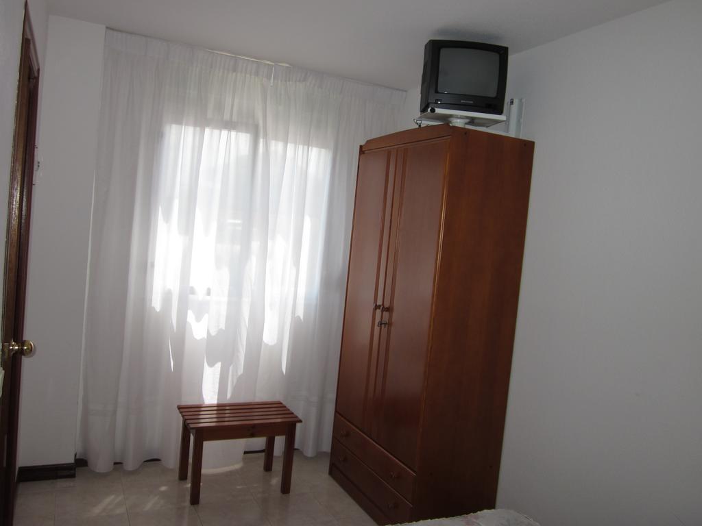 Habitaciones Lopez Azcona Noja Chambre photo